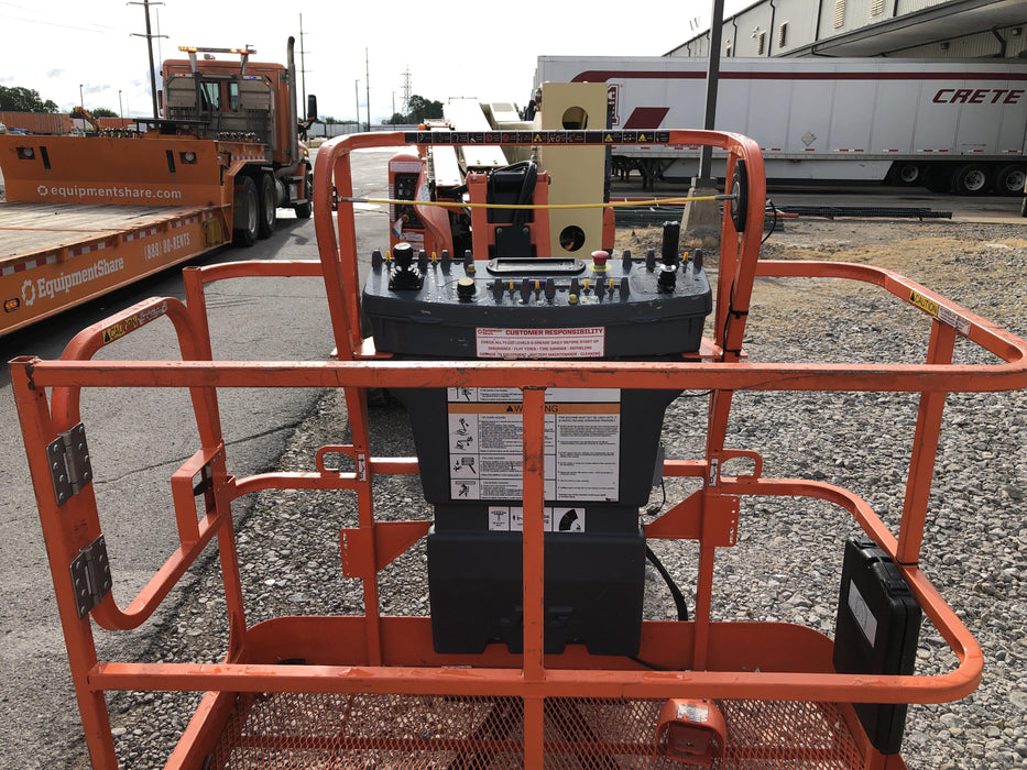 2019 JLG E450AJ