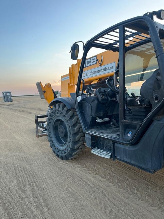 2019 JCB 510-56 74 HP w/Open ROPS, Beacon, Aux Hydraulics, Worklights, Solid Tires w/60" Carriage/Forks