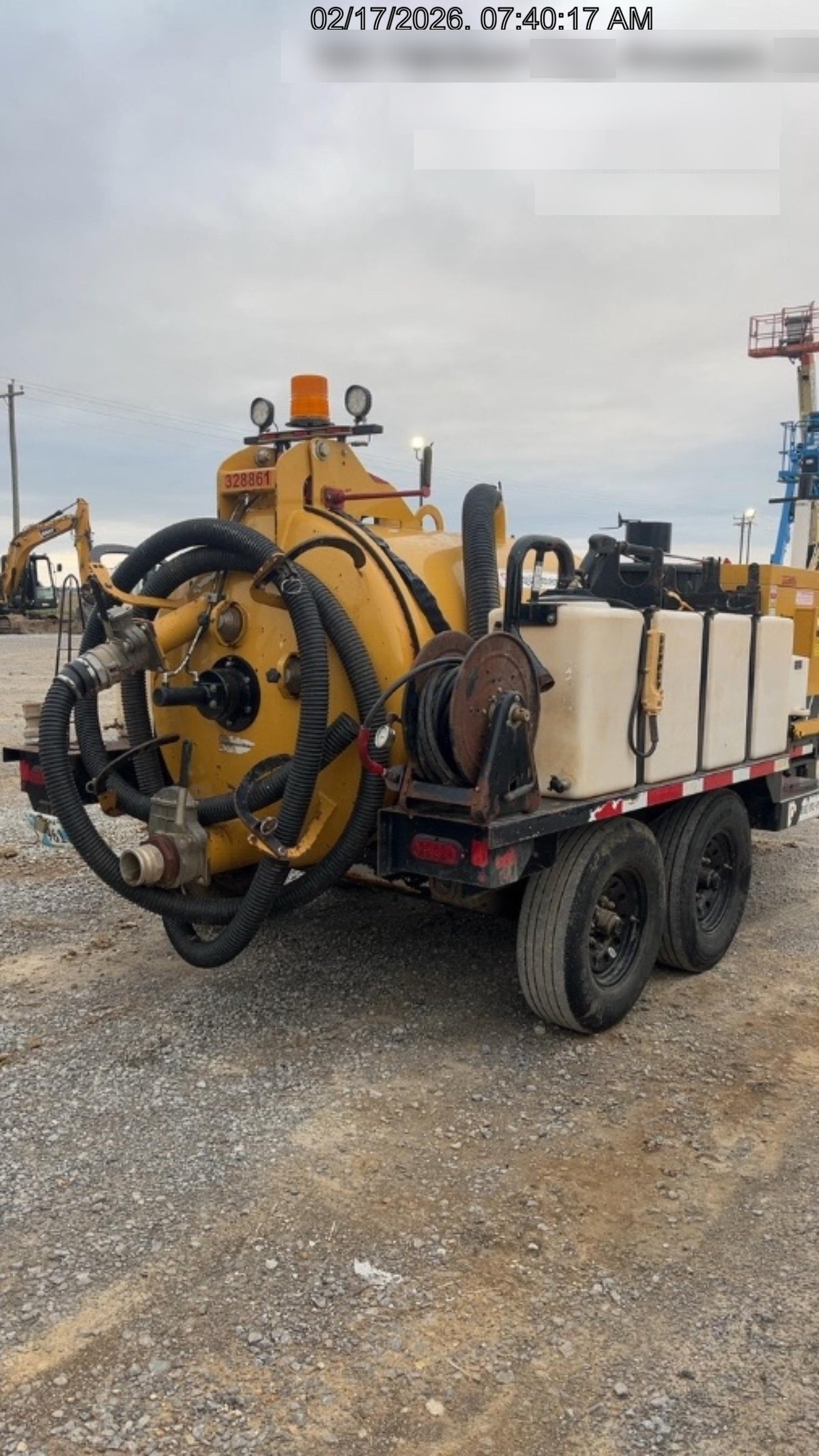 2023 Vac-Tron LP573XDT T4 Koehler Diesel Engine, 500 Gallon Debris Tank, x2 100 Gallon Water Tanks