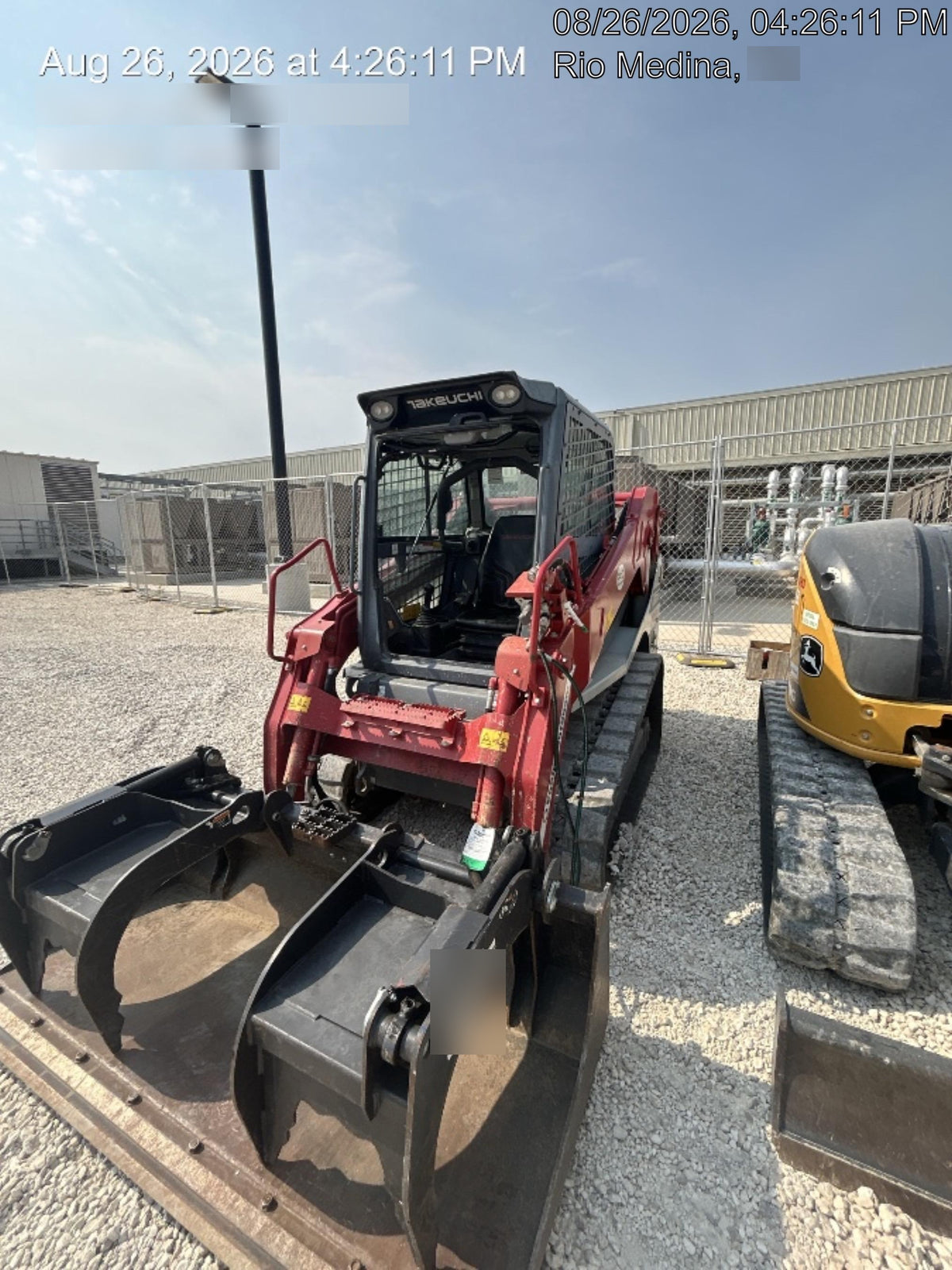 2023 TAKEUCHI TL10V2-CR