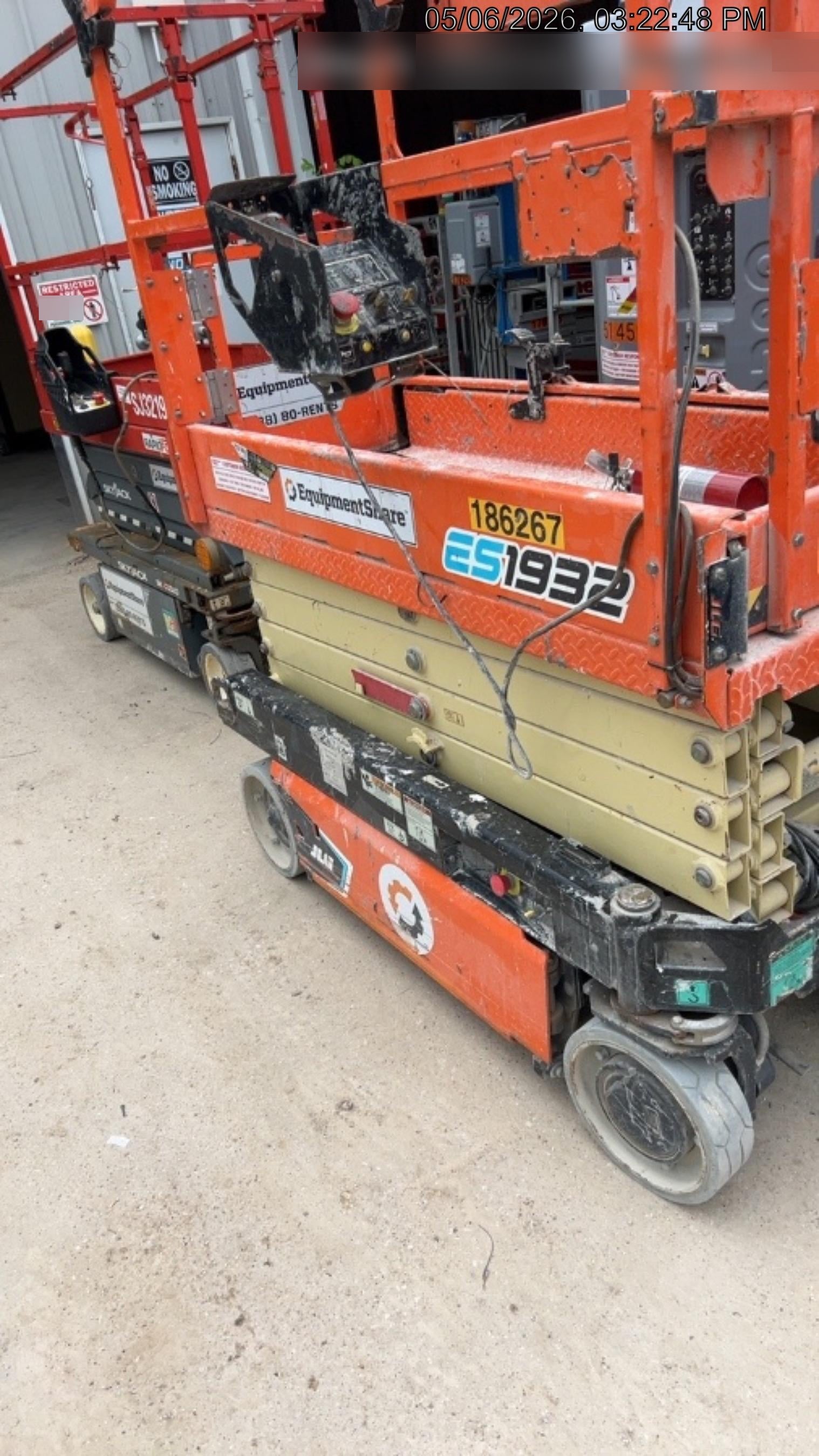 2021 JLG ES1932