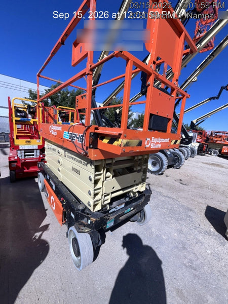 2022 JLG ES3246