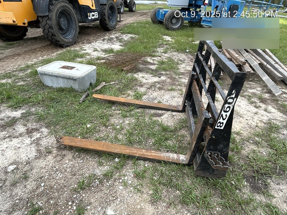 2022 ARROW MATERIAL HANDLING 48" Pallet Forks - Arrow