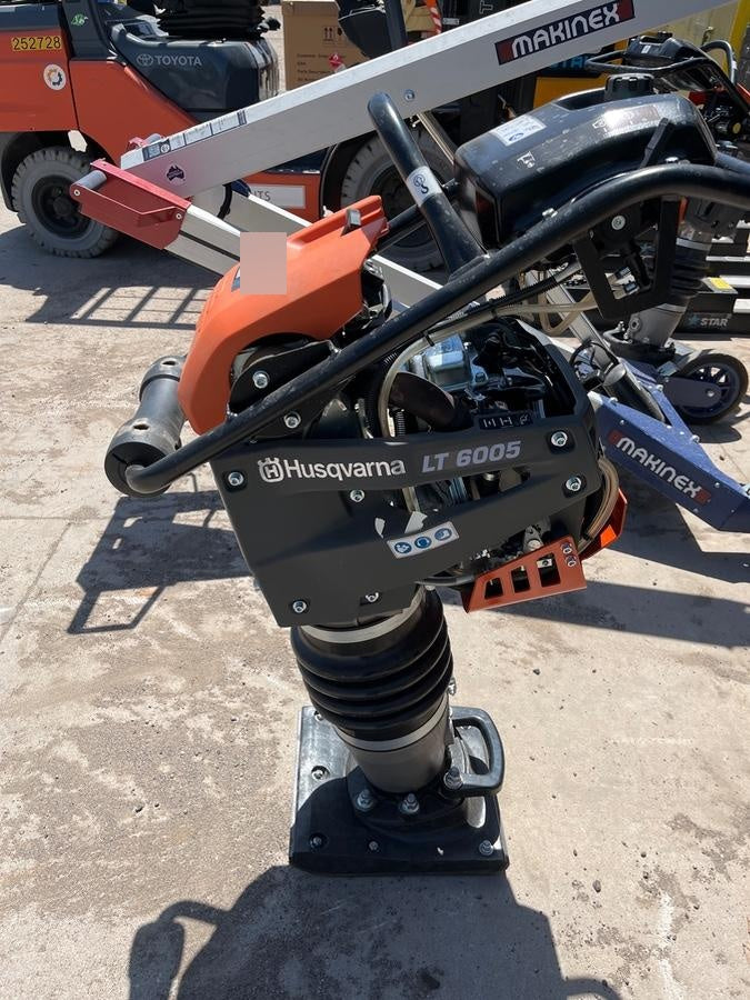2024 HUSQVARNA LT6005