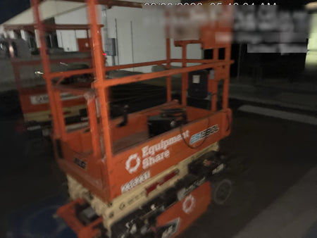 2021 JLG ES1330L
