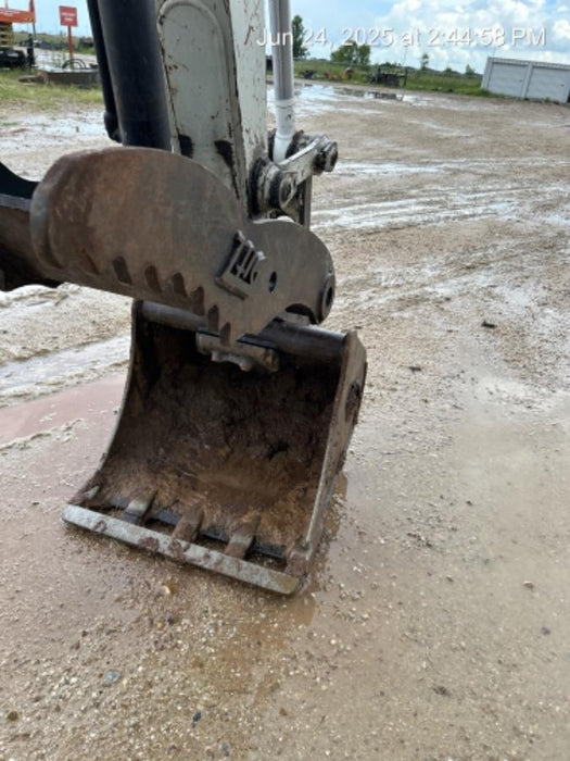 2021 TAKEUCHI TB250-2