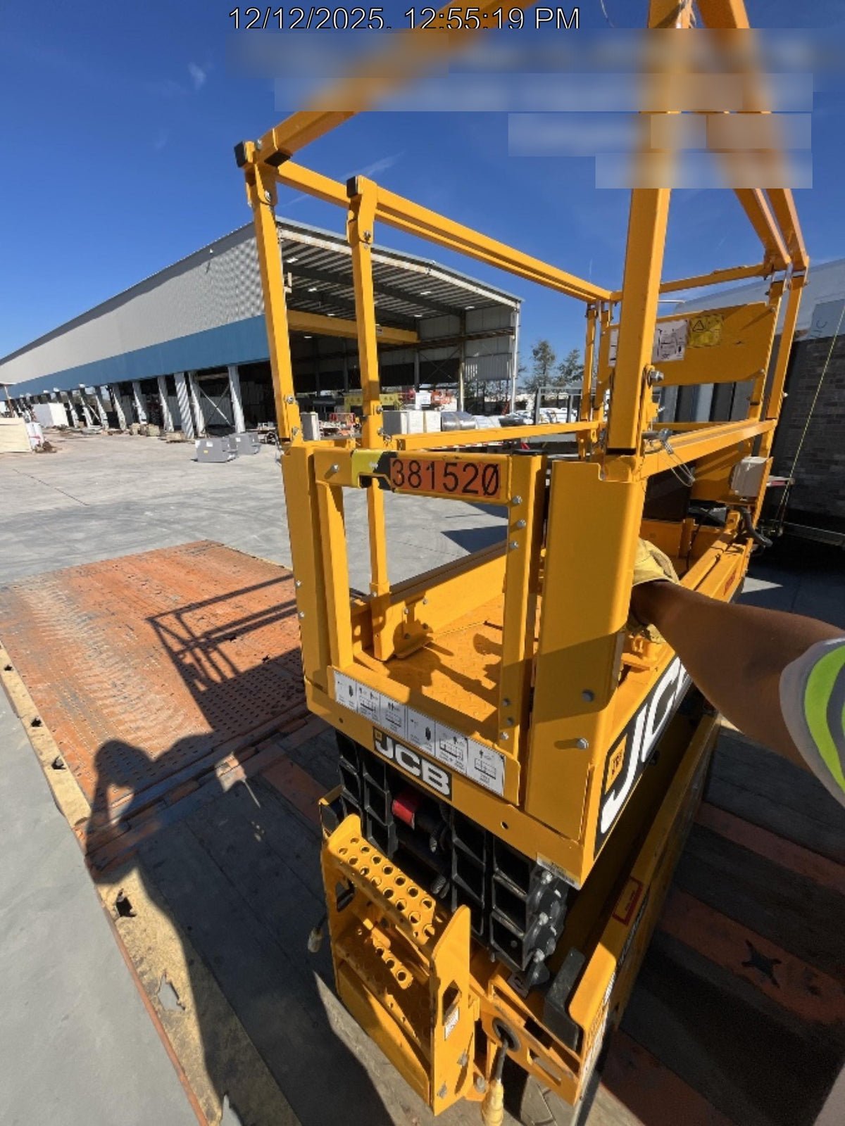 2024 JCB S1932E
