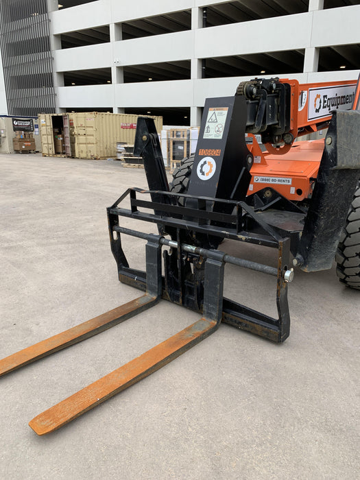 2020 Skytrak 10054 Cab/Heat/Air, Solid Tires, Work Lights, Beacon, Aux Hydraulics, Back up Alarm, Lifting Eye, ES Decals