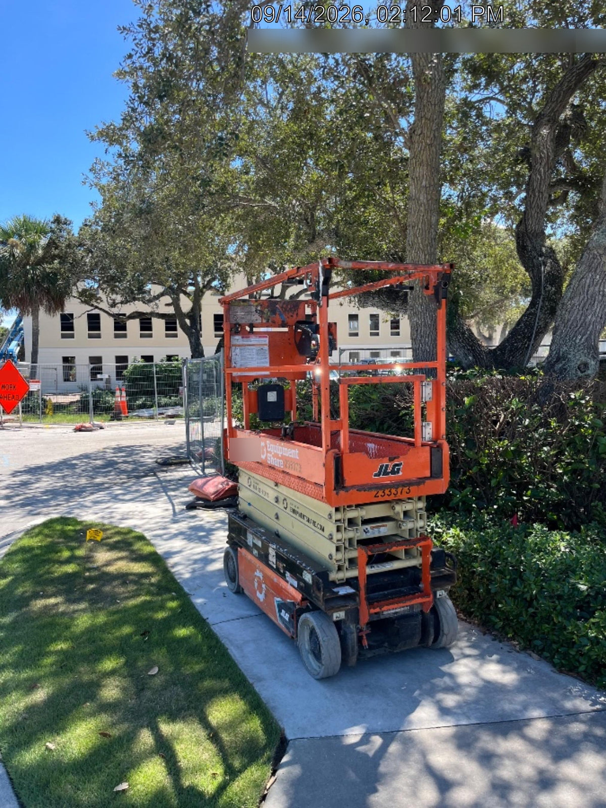 2022 JLG ES1932