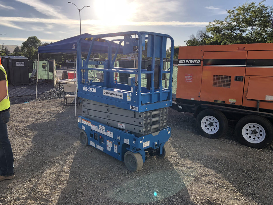 2019 Genie GS-1930 Half Height Swing Gate, 800W Inverter