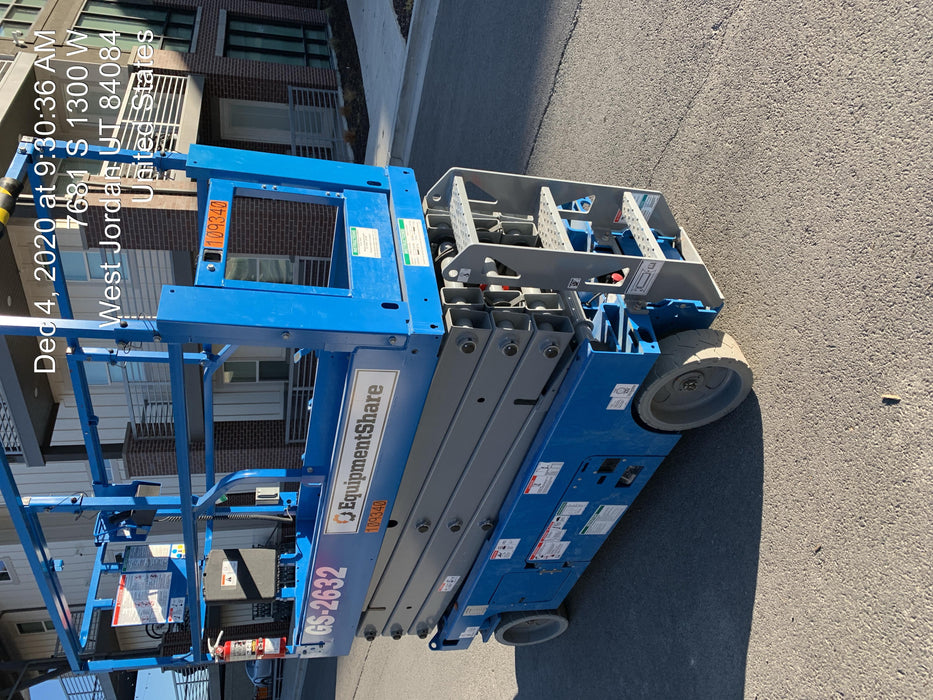 2020 Genie GS-2632 Solid NM Tires, Folding Rails with Half-Height Swing Gate, Beacon