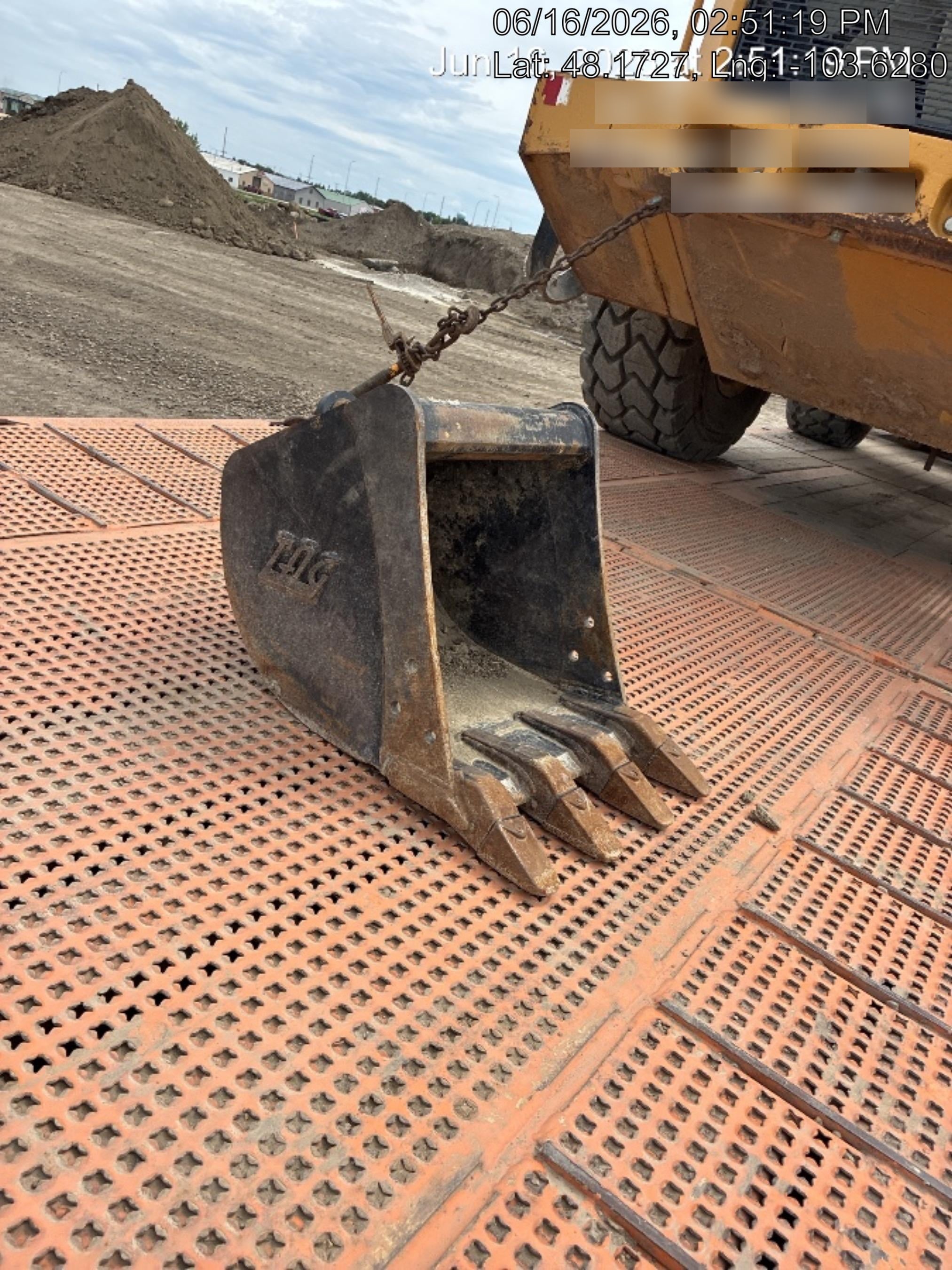 2025 TAKEUCHI 18" HD Bucket - Takeuchi