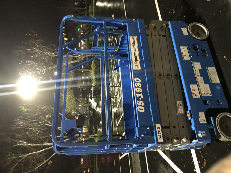 2019 Genie GS-1930 Half Height Swing Gate, 800W Inverter