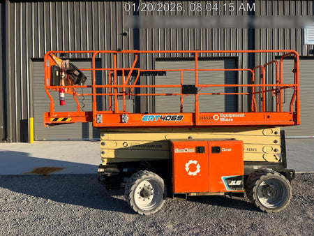 2022 JLG ERT4069