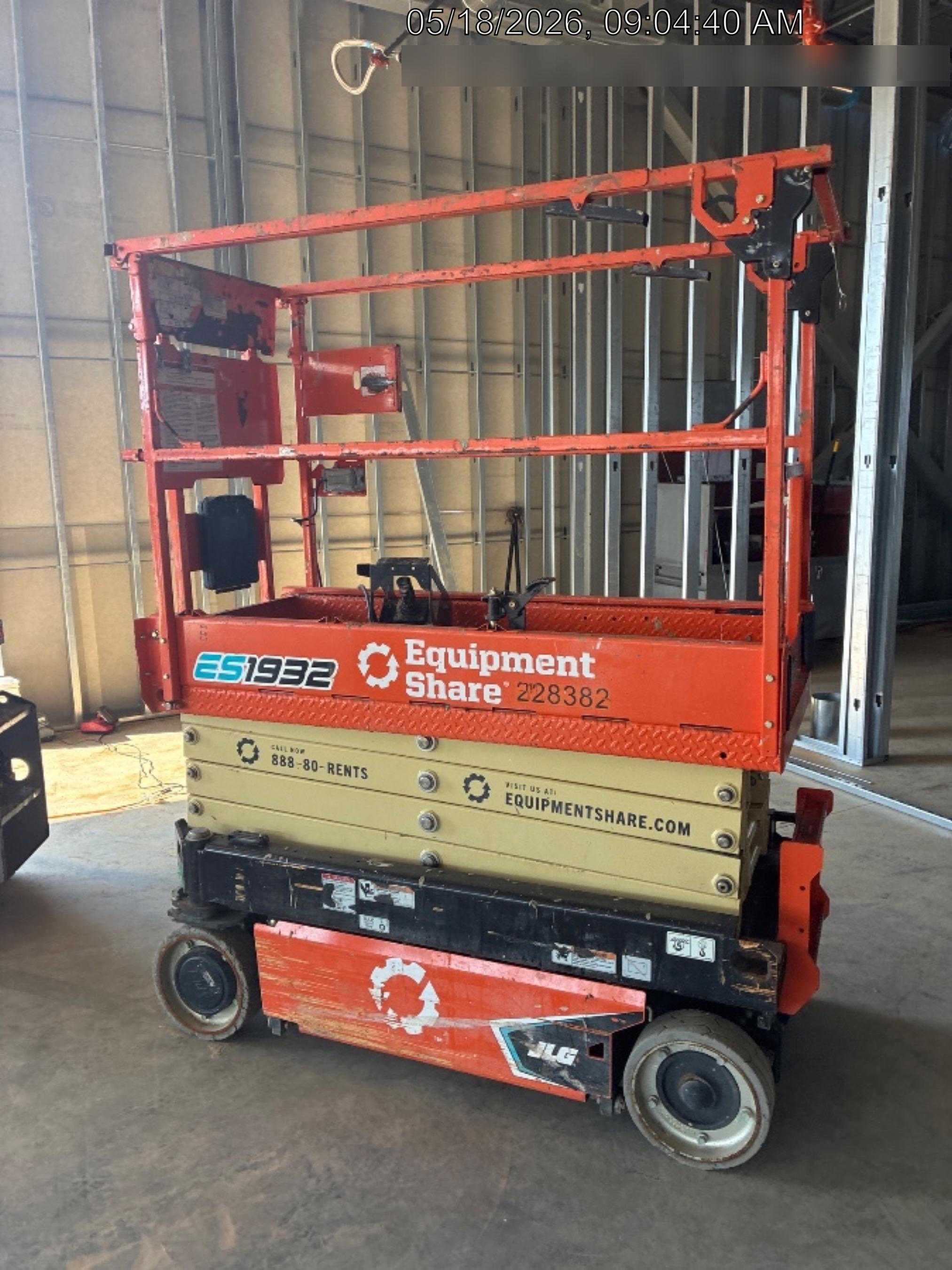 2022 JLG ES1932