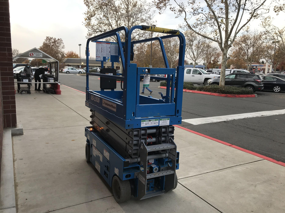 2019 Genie GS-1930 Half Height Swing Gate, 800W Inverter