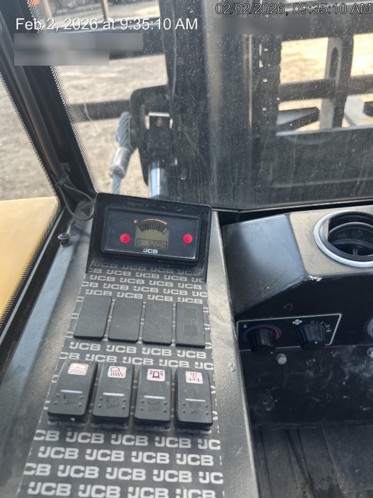2025 JCB 940-4