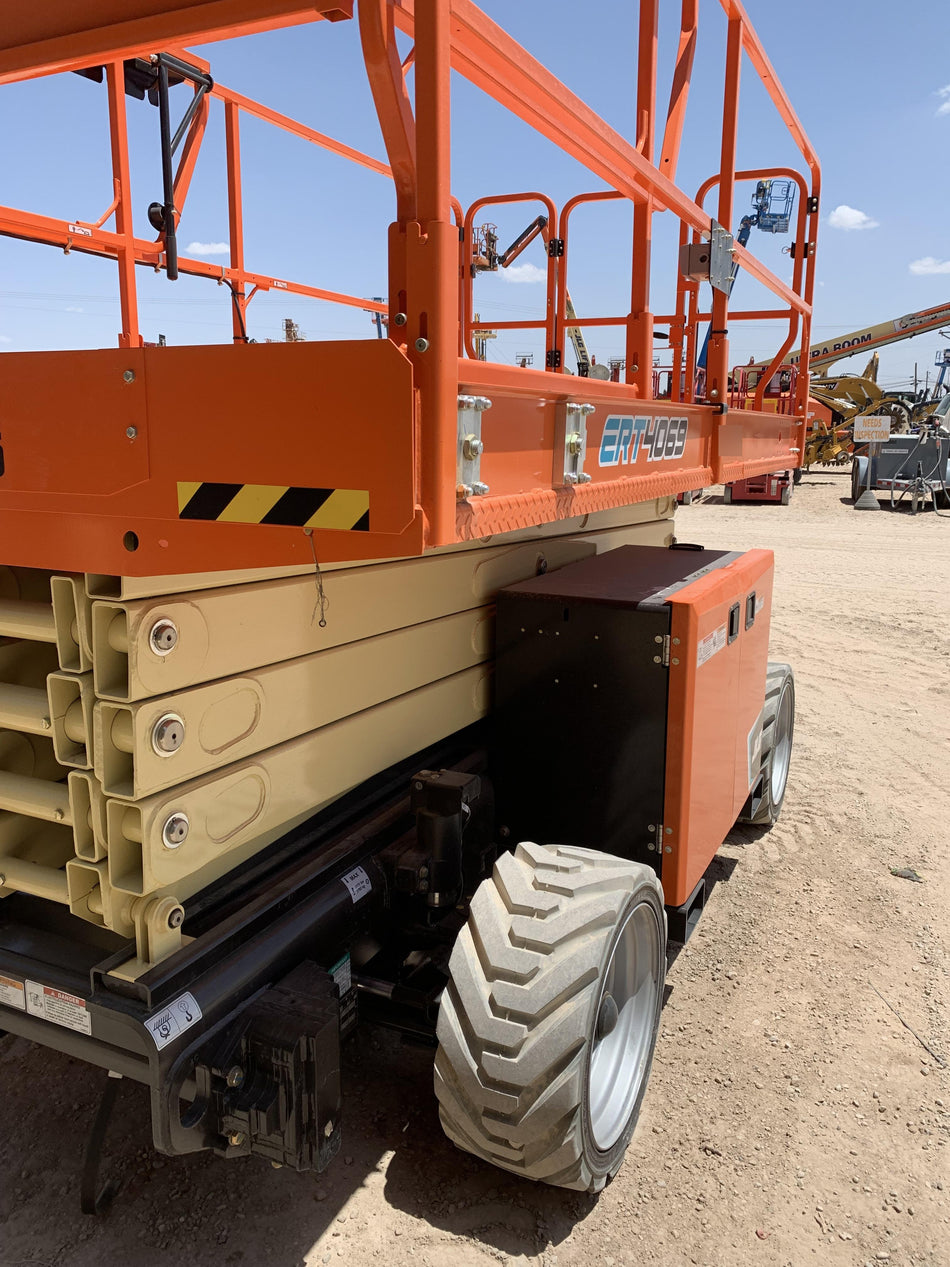 2022 JLG ERT4069