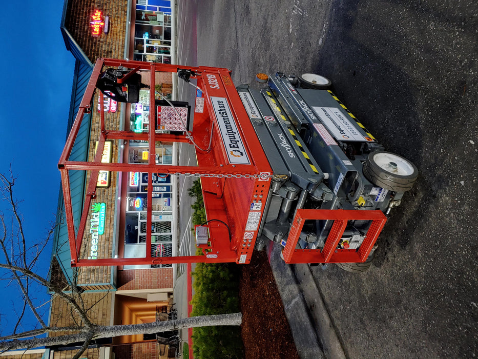 2020 Skyjack SJIII-3219 Solid NM Tires, Half height spring hinged entry gate, Dual Beacons, 800W Inverter