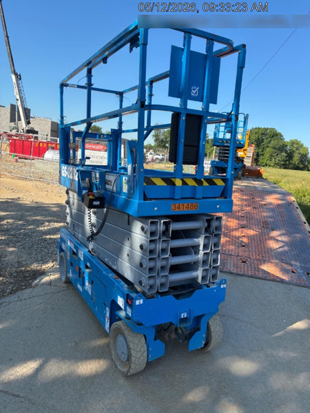 2023 GENIE GS-3232