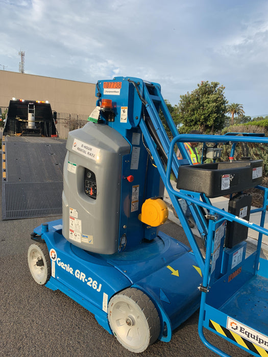 2020 GENIE GR-26J