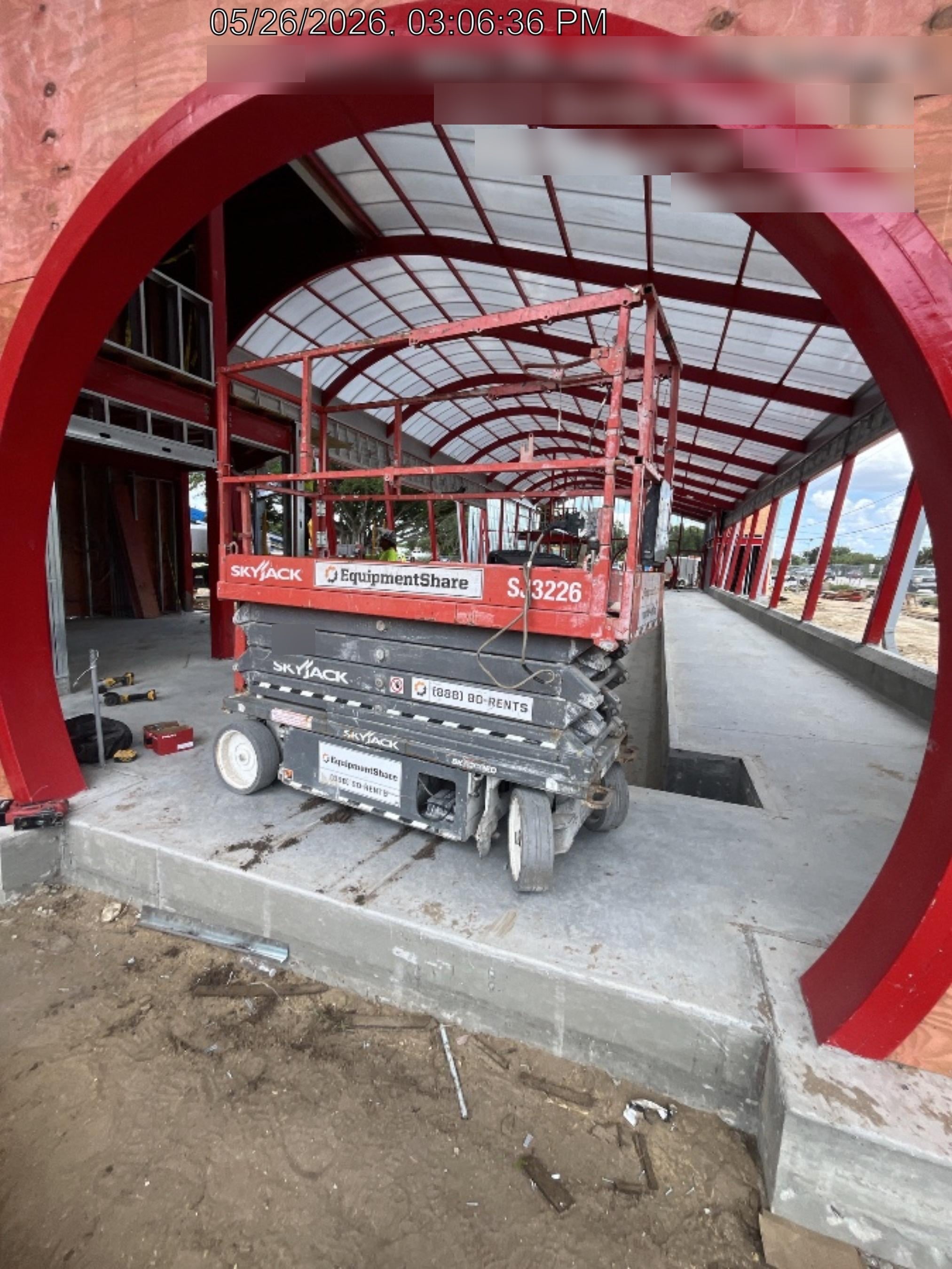 2020 Skyjack SJIII-3226 Solid NM Tires, Half height spring hinged entry gate, Dual Beacons