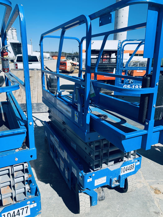 2020 Genie GS-1930 Fixed rails with chain entry gate - Pre A92.20