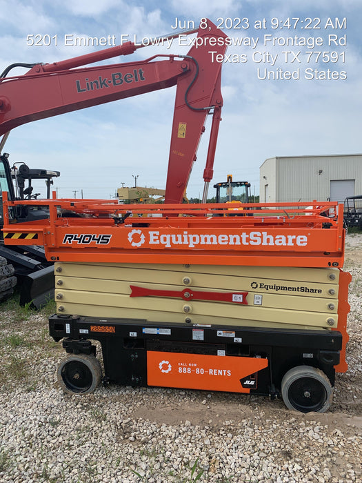 2022 JLG R4045
