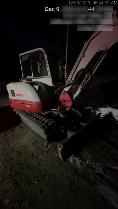 2021 TAKEUCHI TB250-2C