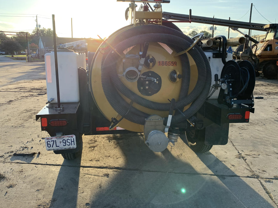 2021 VAC-TRON LP573XDT