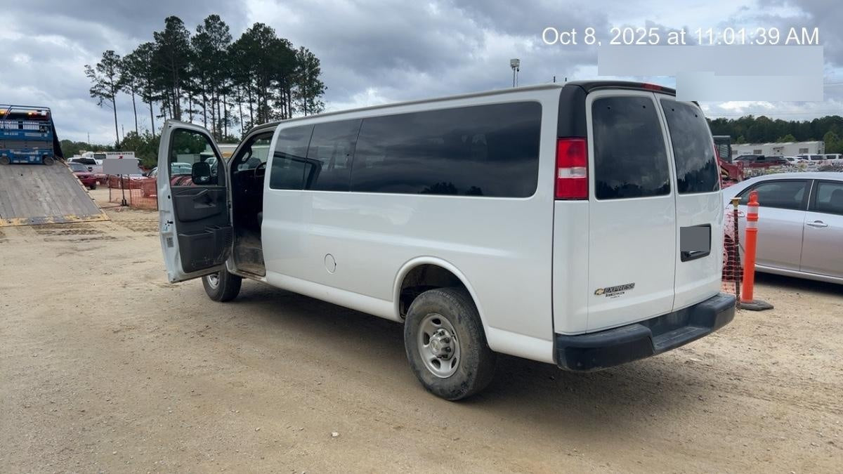 2023 CHEVROLET Express Van - Rental