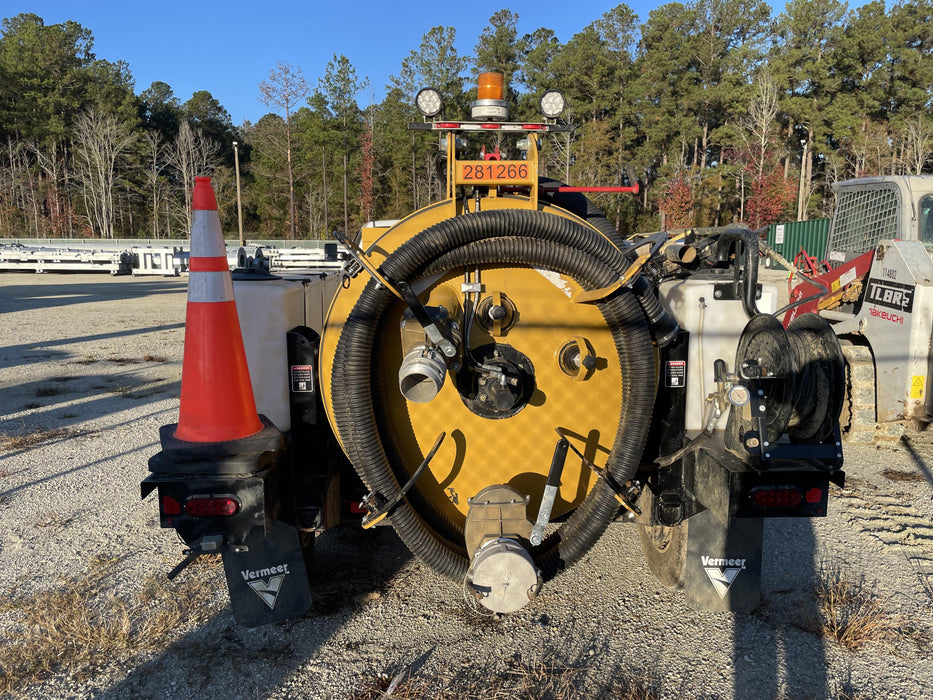 2023 Vac-Tron LP573XDT T4 Koehler Diesel Engine, 500 Gallon Debris Tank, x2 100 Gallon Water Tanks