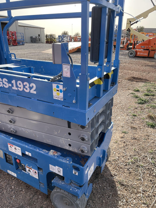 2022 GENIE GS-1932
