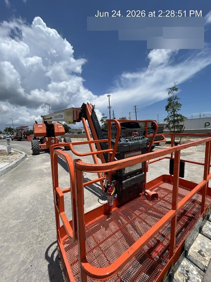 2020 JLG 860SJ