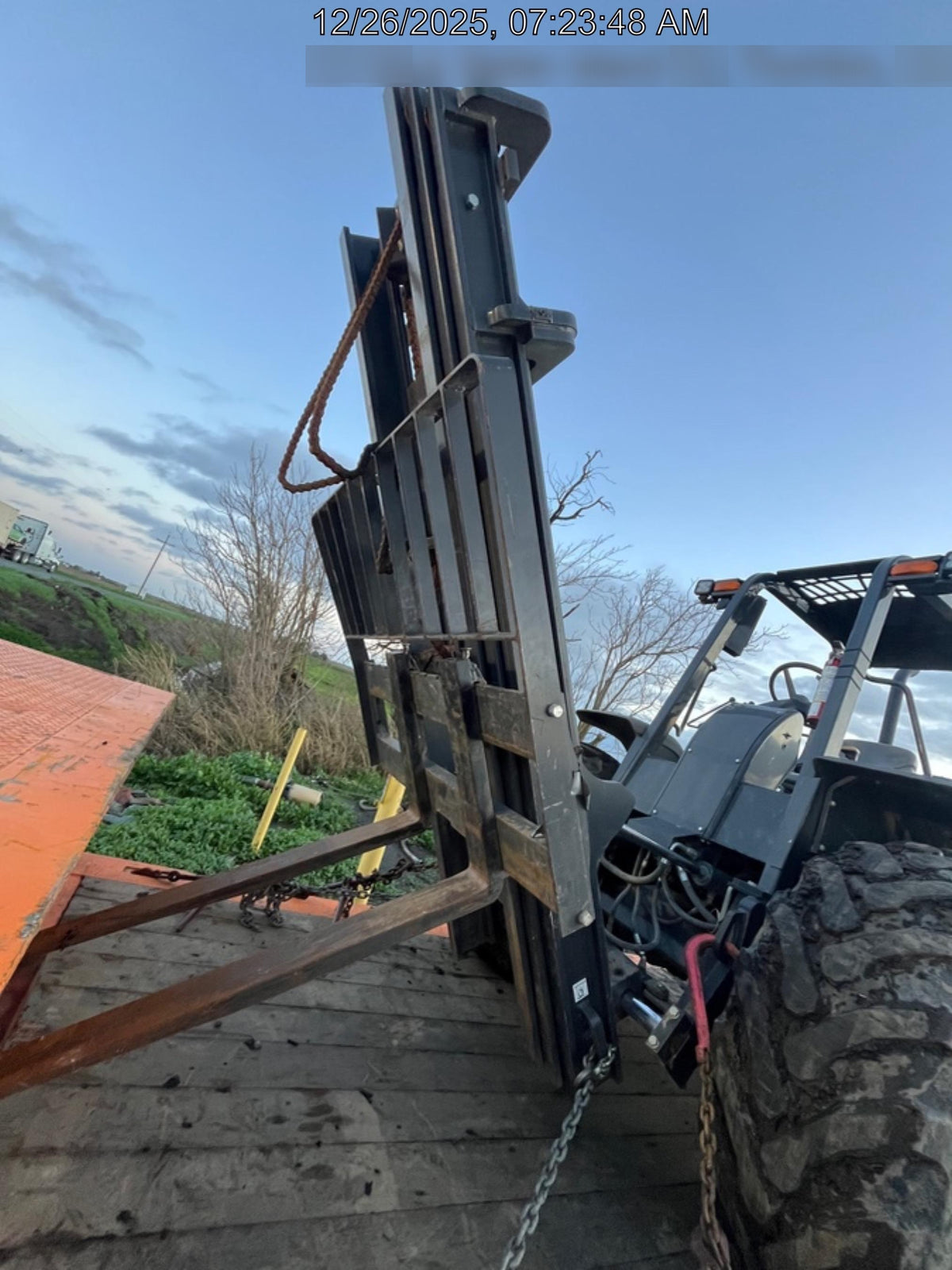 2023 CASE 588H
