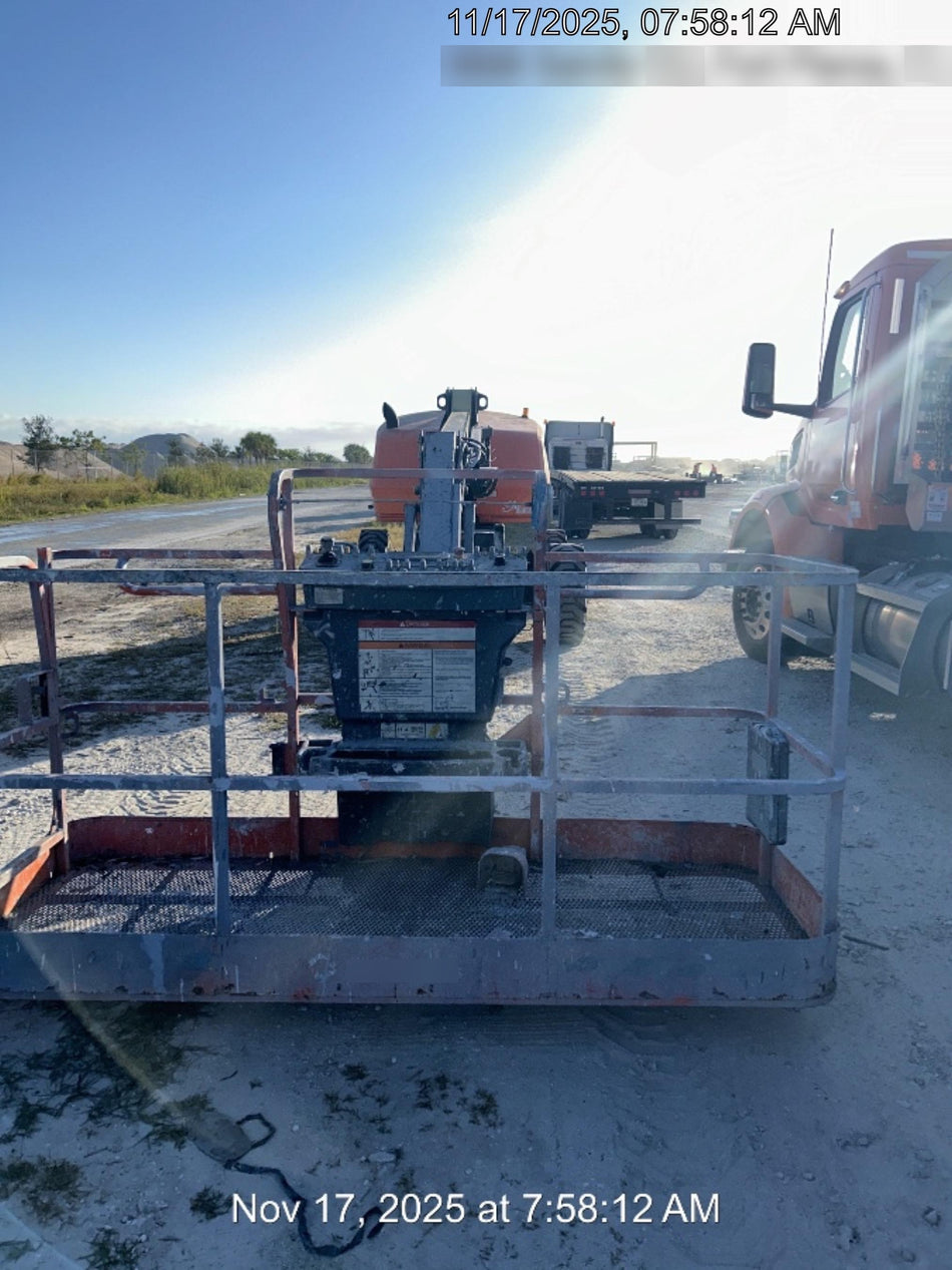 2023 JLG 460SJ