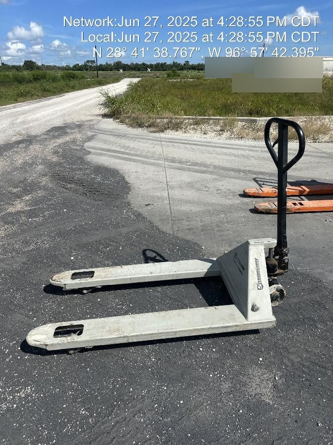 2020 STRONGWAY 4400 lb Pallet Jack