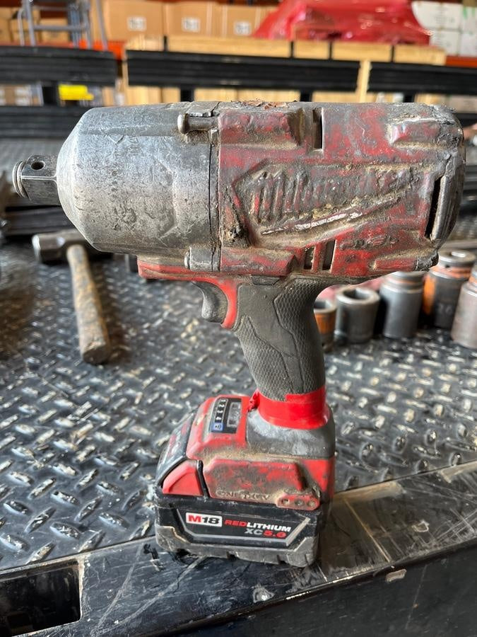 2021 MILWAUKEE 2864-22