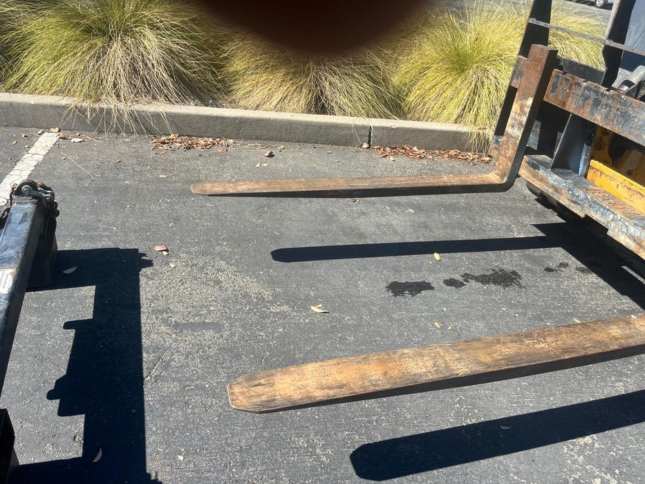 2020 ARROW MATERIAL HANDLING 60" Pallet Forks - Arrow