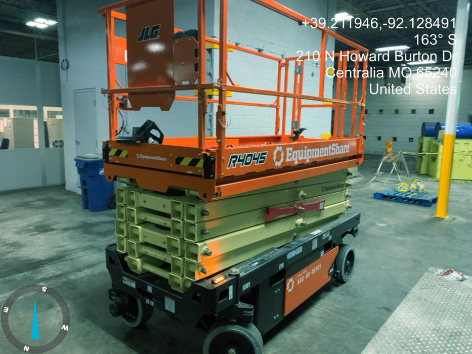 2022 JLG R4045