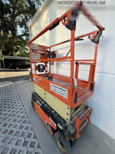 2022 JLG ES1932