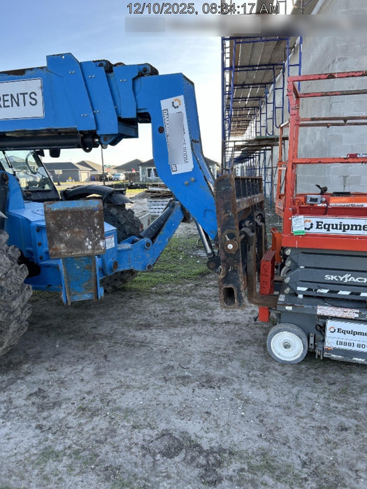 2019 Genie GTH-1056 Cab/Heat/AC, Solid RT Tires, LED Work Lights, Beacon 60" QA Carriage, 60" Forks