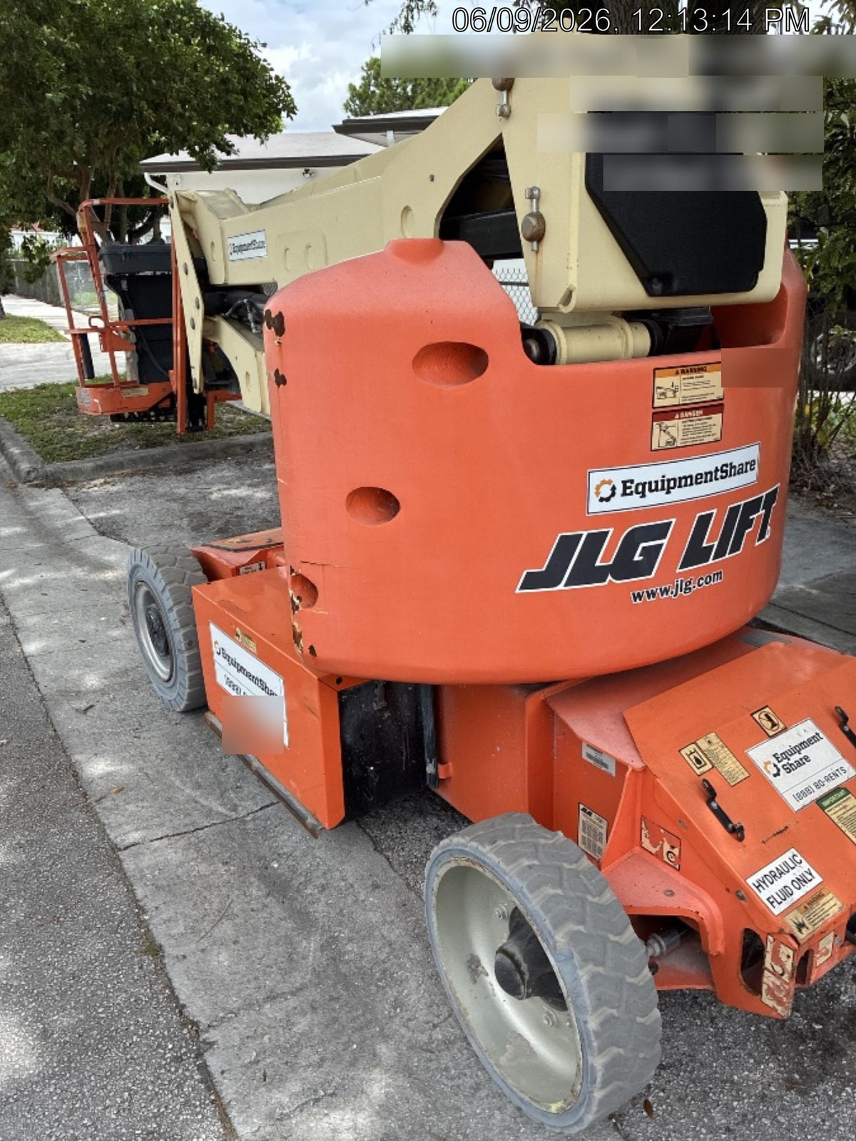2019 JLG E400AJPN