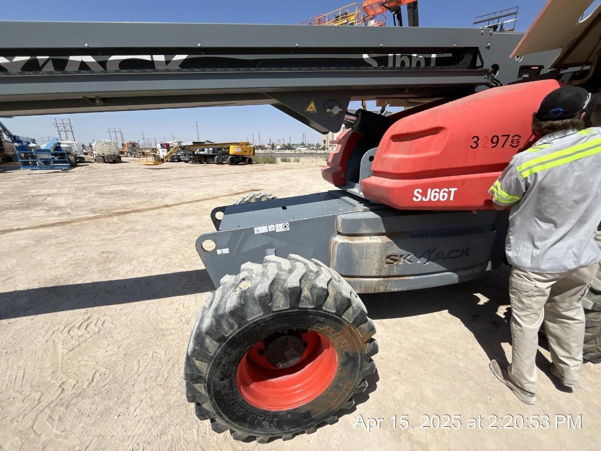 2017 SKYJACK SJ66T