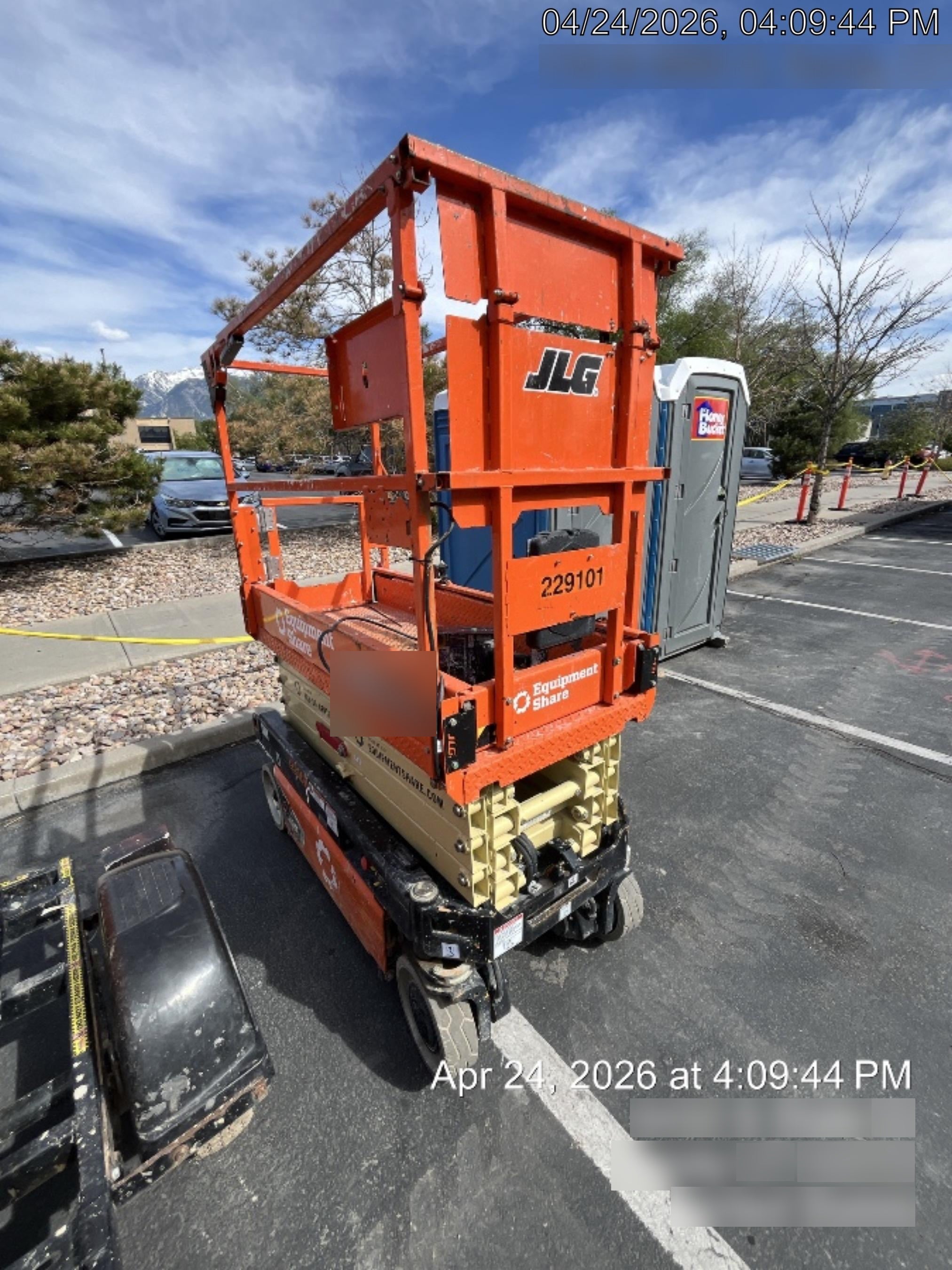 2022 JLG ES1932