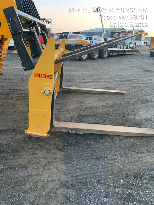 2020 JOHN DEERE 96" Loader Fork Carriage - John Deere