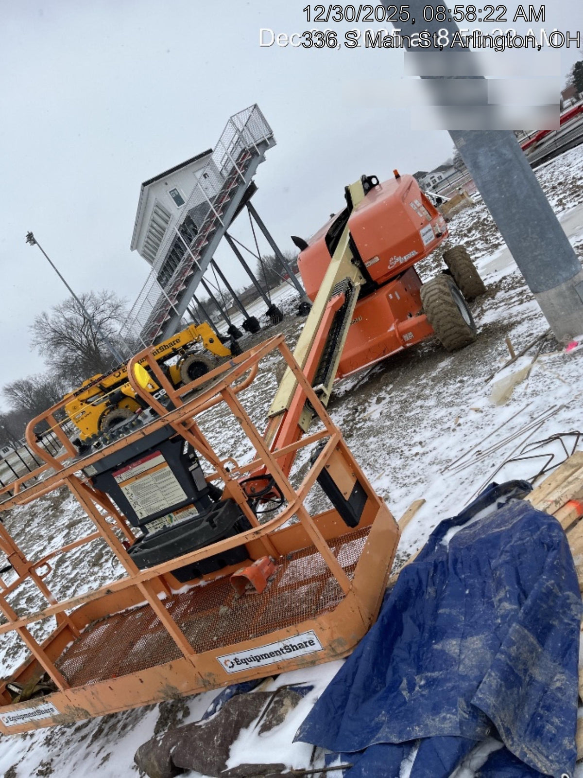 2021 JLG 400S
