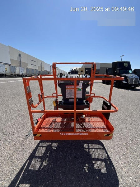 2024 JLG E450AJ