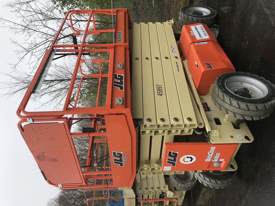 2019 JLG 4069LE Solid Non Marking Tires, Rotating Beacon