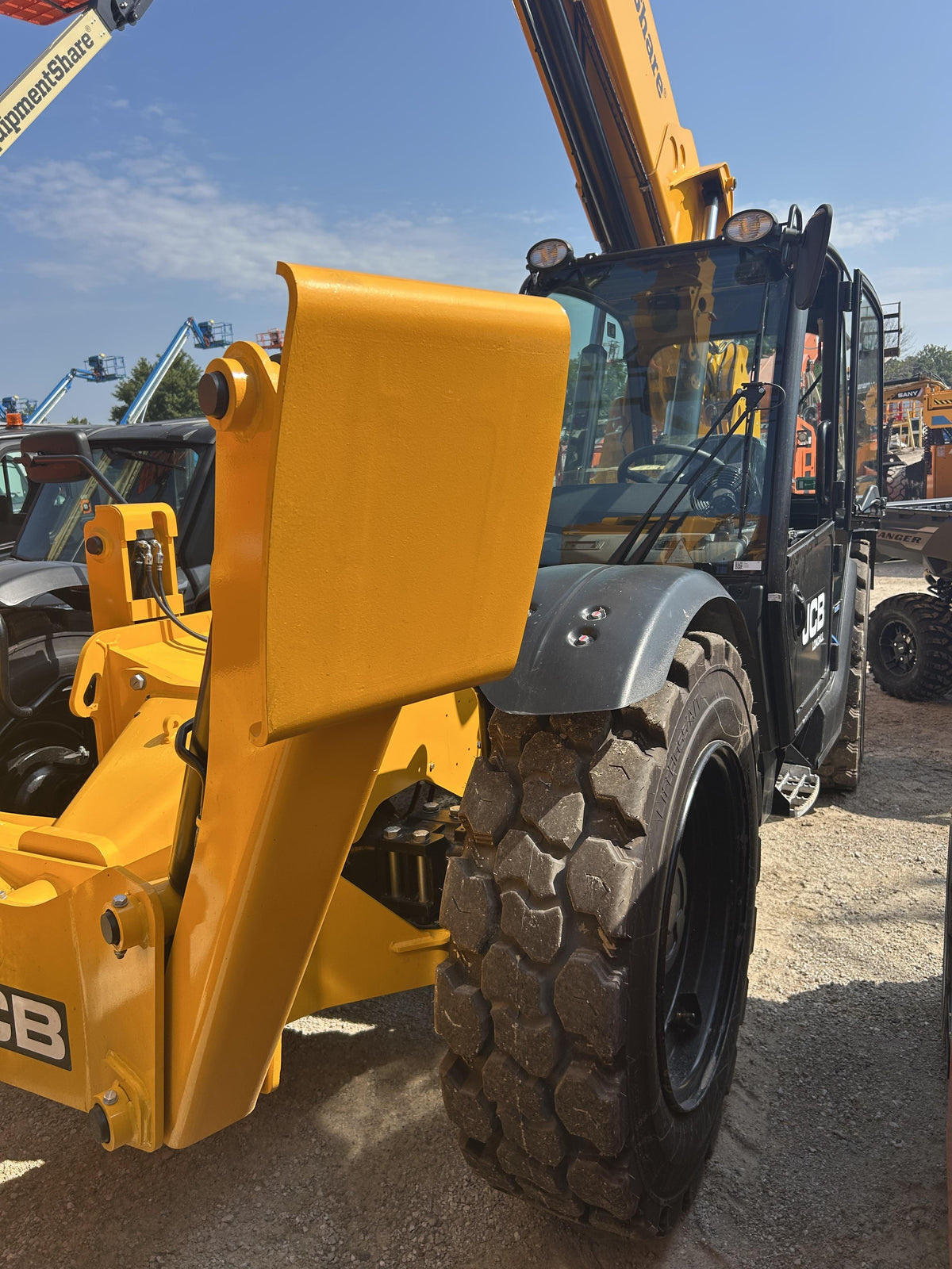 2026 JCB 512-56